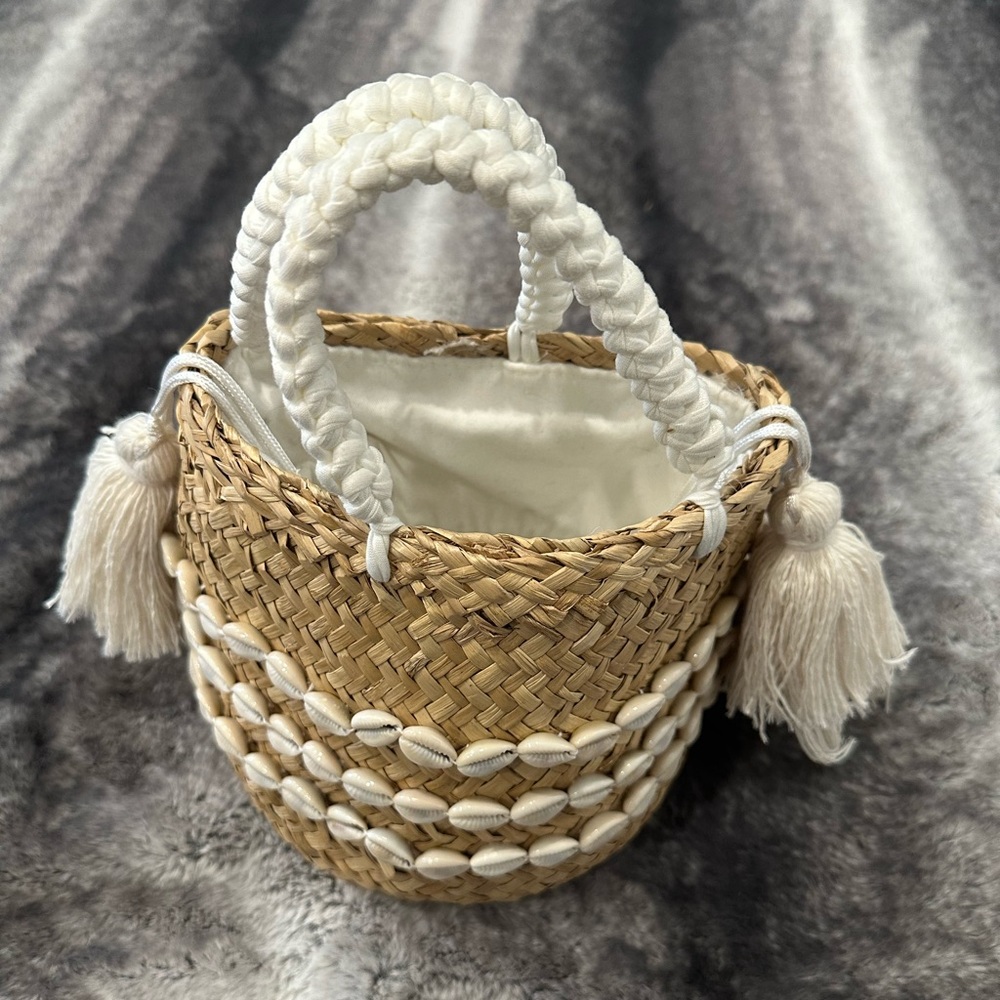 Dsw Straw & Shell Drawstring Bucket Bag - image 5